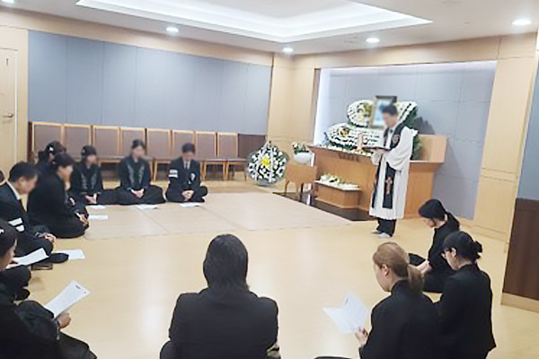 <span class=num>01</span> 발인제 / 종교의식 (발인예배/출관예절)